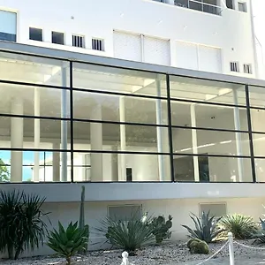 https://lgant-studio-dans-batiment-historique.fr-provencehotel.com